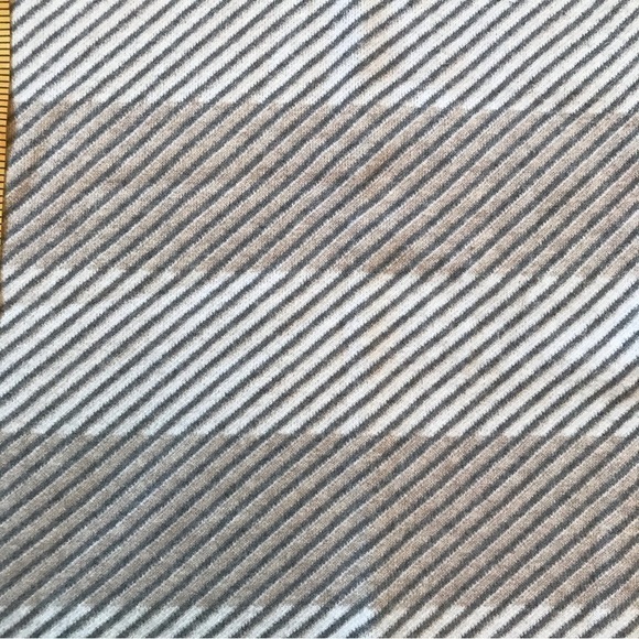 Rachel Zoe pullover knitted sweater. Size small. - Picture 3 of 6